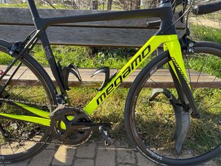 Bicicleta carretera carbono Megamo