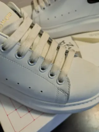 Alexander McQueen Talla 43 Sneakers Blancas/Negras