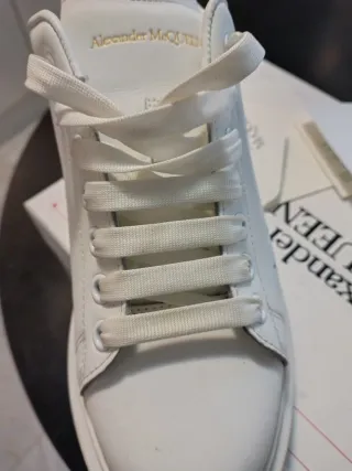 Alexander McQueen Talla 43 Sneakers Blancas/Negras