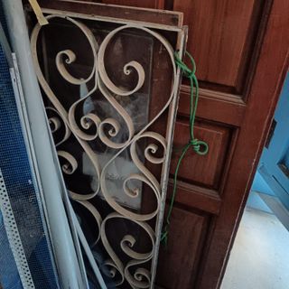 Puerta madera maciza antigua