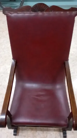 Poltrona vintage in skai/legno