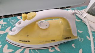 Plancha de mano UFESA CLARISSA 40