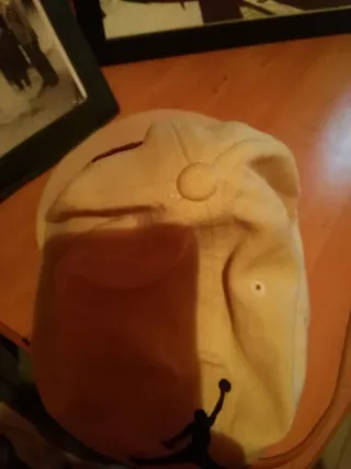 Gorra con número 23