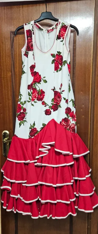 Traje de flamenca con volantes