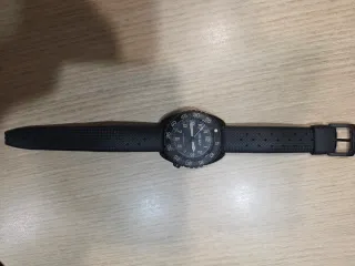 Reloj UBLAST Brigade Negro y Dorado