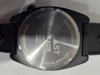 Reloj UBLAST Brigade Negro y Dorado