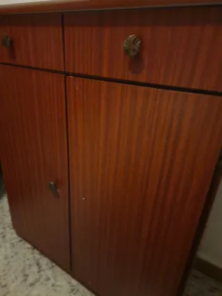 Cómoda o tocador de madera