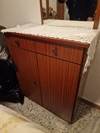 Cómoda o tocador de madera
