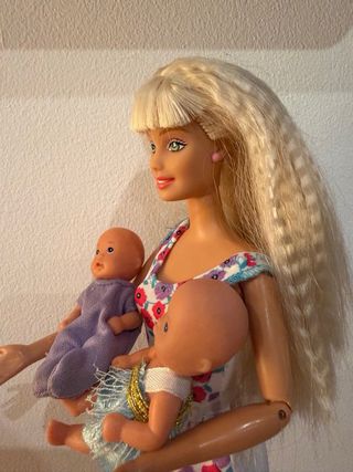 Barbie Stroll N' Play 2001 con bebés