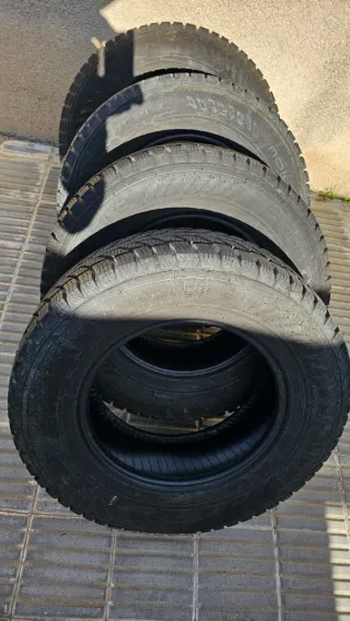 Neumático Nokian Snowproof C 215/70 R15