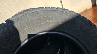 Neumático Nokian Snowproof C 215/70 R15