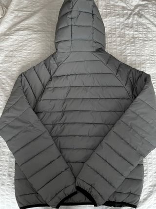 Cazadora Bershka reflectante gris Talla S