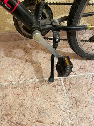 Bicicleta BTWIN Negra y Amarilla