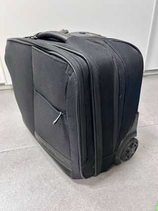 Maletín Targus con ruedas para portátil