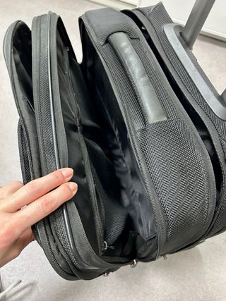 Maletín Targus con ruedas para portátil