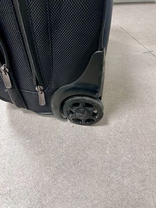 Maletín Targus con ruedas para portátil