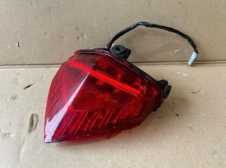 Telaietto + Faro posteriore Honda CBF 600