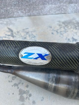 Escape 50cc Leovince ZX Scooter Negro/Plata