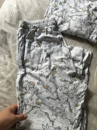 Pijama unicornios blanco y dorado