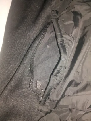 Chaqueta Adidas Negra con Rayas Blancas