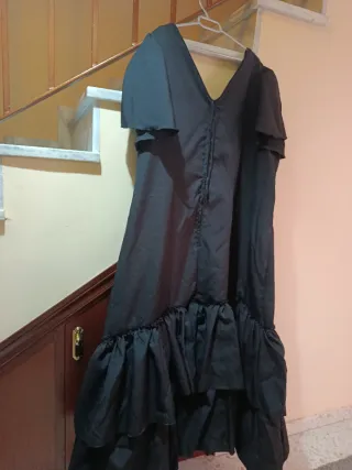 Traje Flamenca Negro/ Bata flamenca Talla 54/56