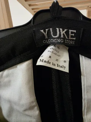 Abito uomo bianco e nero