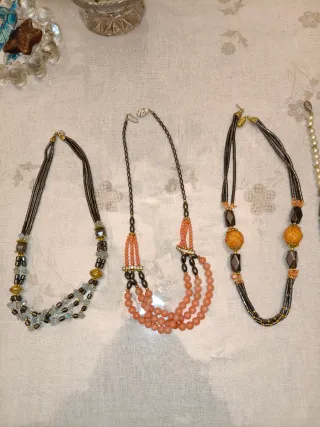 Collane donna oro e verdi