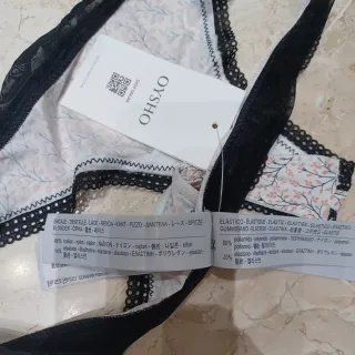 Tanga M con etiqueta y encaje.