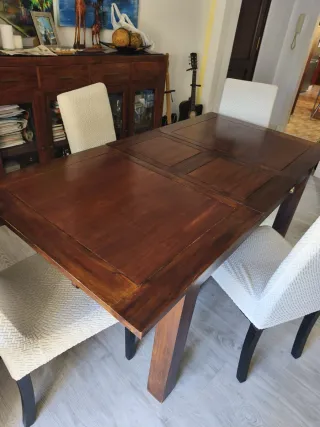 Mesa alta comedor extensible de madera y 4 sillas.