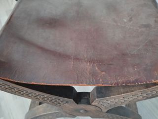 Sillón de madera tallada estilo romano