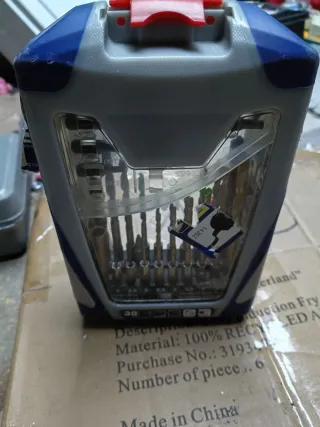 Taladro Bosch PSR 12 VE-2 y estuche de brocas