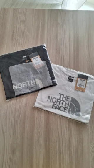 T-shirt The North Face Bianca Tg. M Nuova