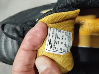 Zapatillas Joma Fútbol Sala Negras y Doradas