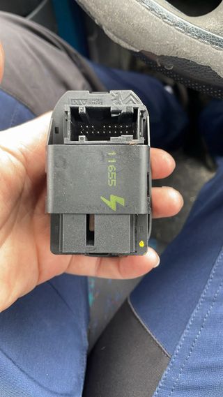 Botonera Elevalunas Peugeot 206