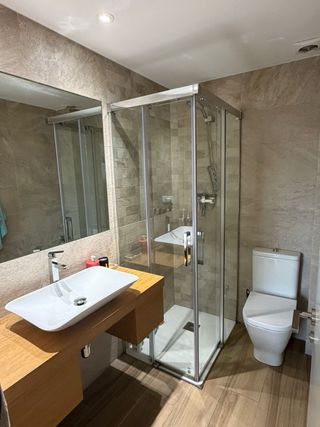 Pis amb gran terrassa i pàrquing doble en venda