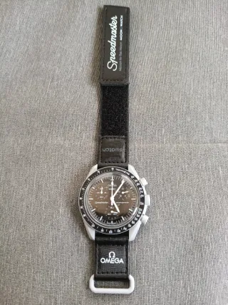 Orologio cronografo Swatch Mission to the Moon nuovo a 28 EUR