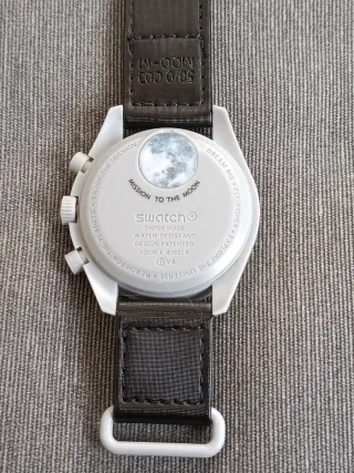 Orologio cronografo Swatch Mission to the Moon nuovo a 28 EUR