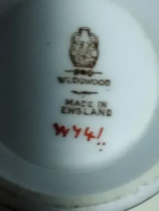 Wedgwood 3 tazas de té inglesas con plato