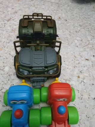 Coches de juguete (2 unidades)