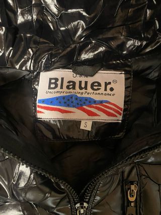 Blauer Gilet Nero Lucido Cappuccio