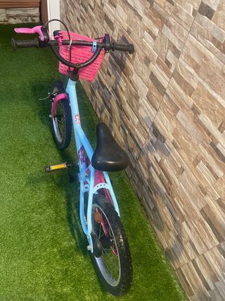 Bicicleta infantil Btwin azul y rosa