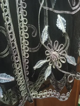 Blusa Cristina Garcia manga larga bordada