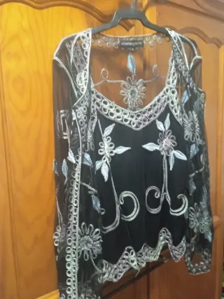 Blusa Cristina Garcia manga larga bordada