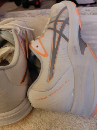 ASICS Netburner Professional FF 4 talla 43,5