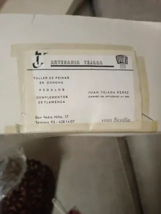 Peineta y mantilla artesanal