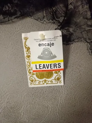 Peineta y mantilla artesanal