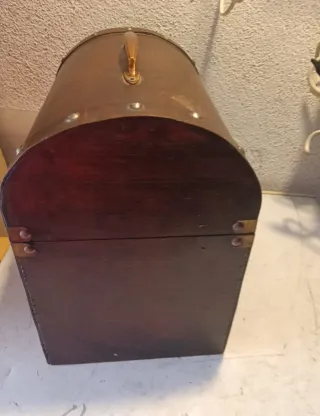 Baúl decorativo estilo antiguo