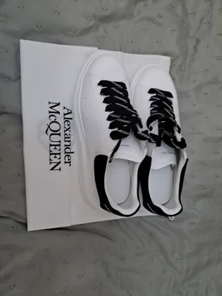 Zapatillas Alexander McQueen Talla 42.5 Blancas