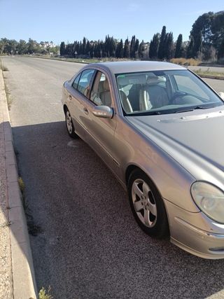 Mercedes-Benz Clase E 2003