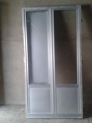 Puerta de aluminio